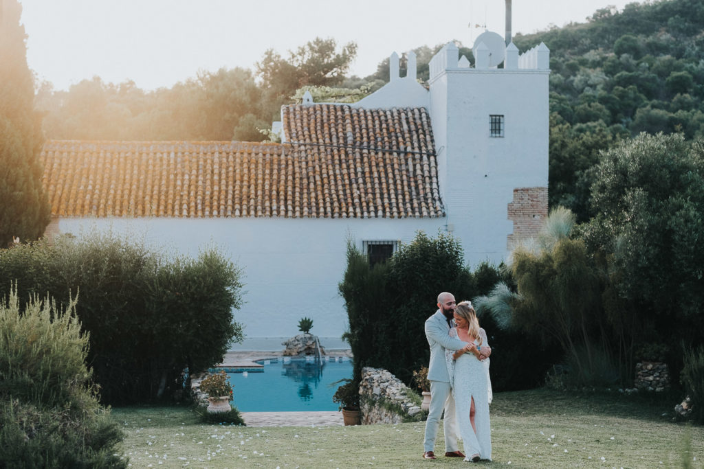 bride and groom portrait in evening sun at cortijo barranco jerez wedding photographer spain